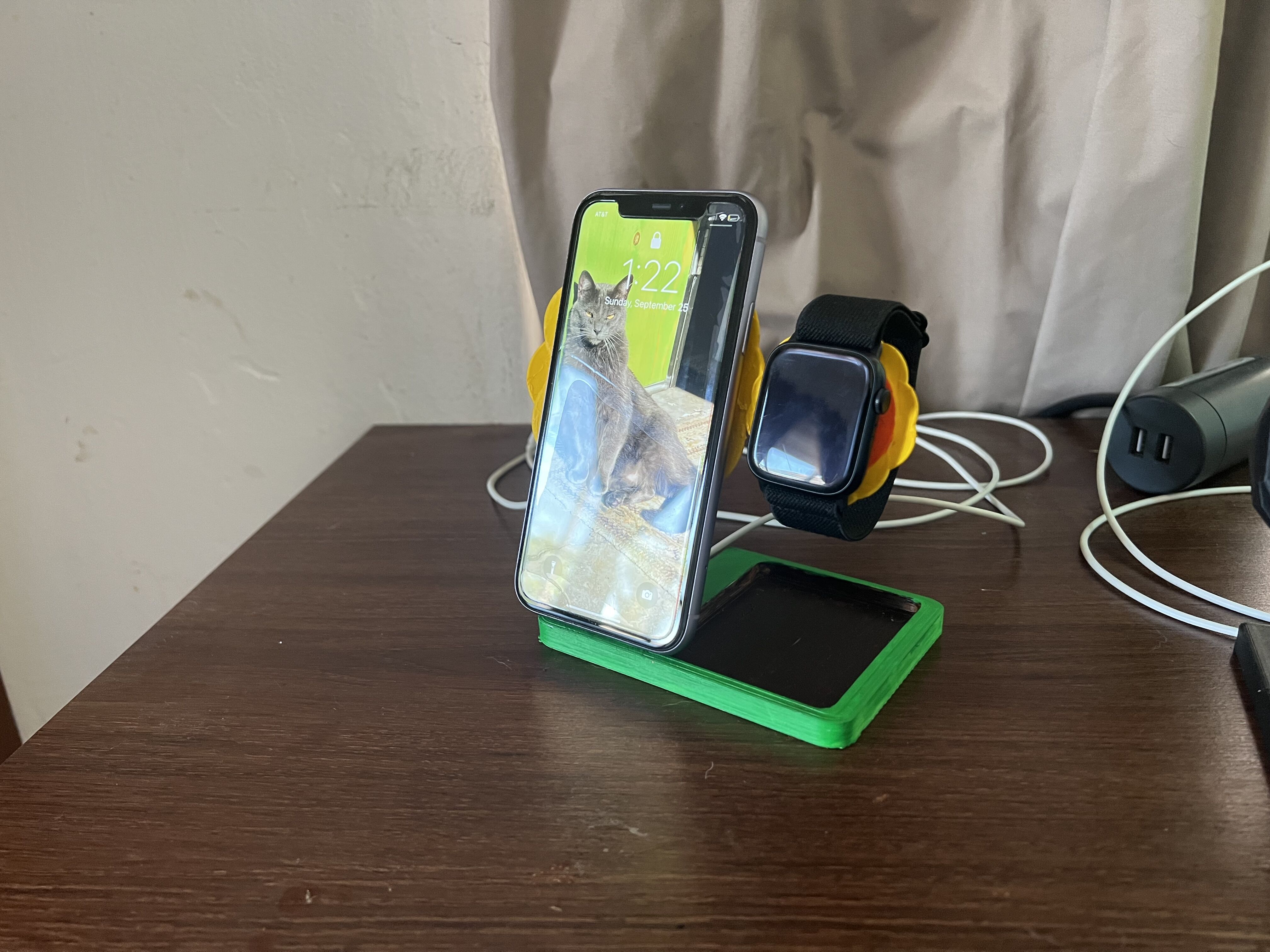 Sunflower MagSafe iPhone and Apple Watch phone stand