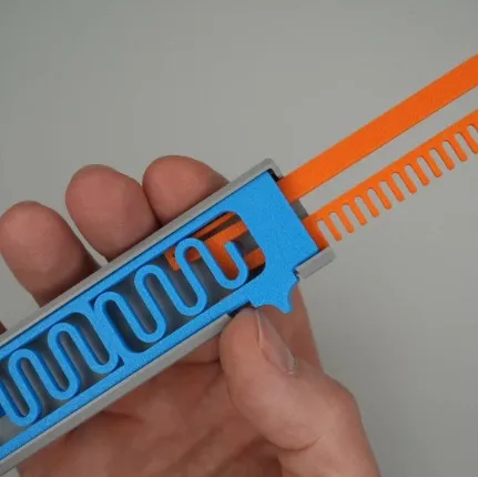 Pop out OTF fidget nife