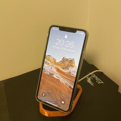 Lean Phone Stand 3d model