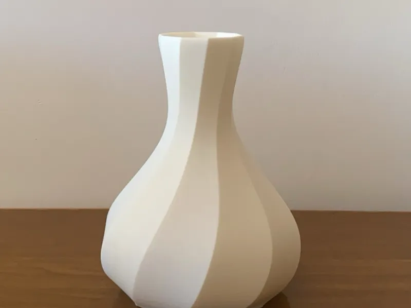 幾何学的モダン花瓶 - 3Dプリント可能デザイン