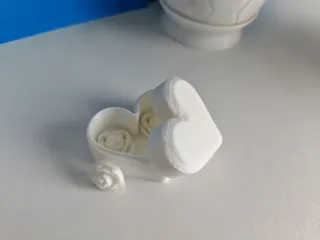Heart-shaped Rose Box