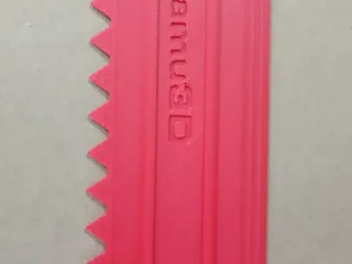 Cake decorating scraper 02