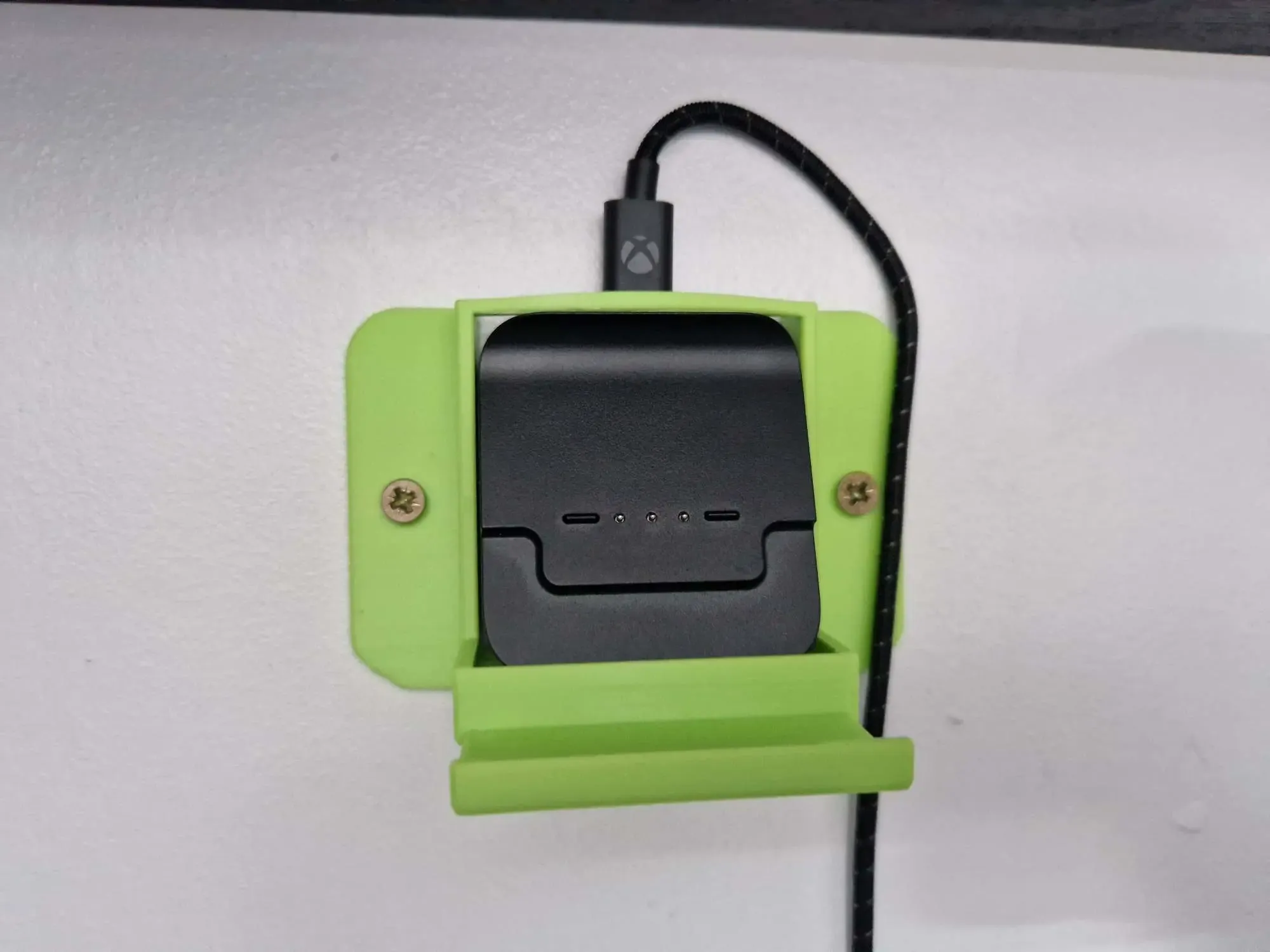 xbox elite controller v2 charger wall mount. 