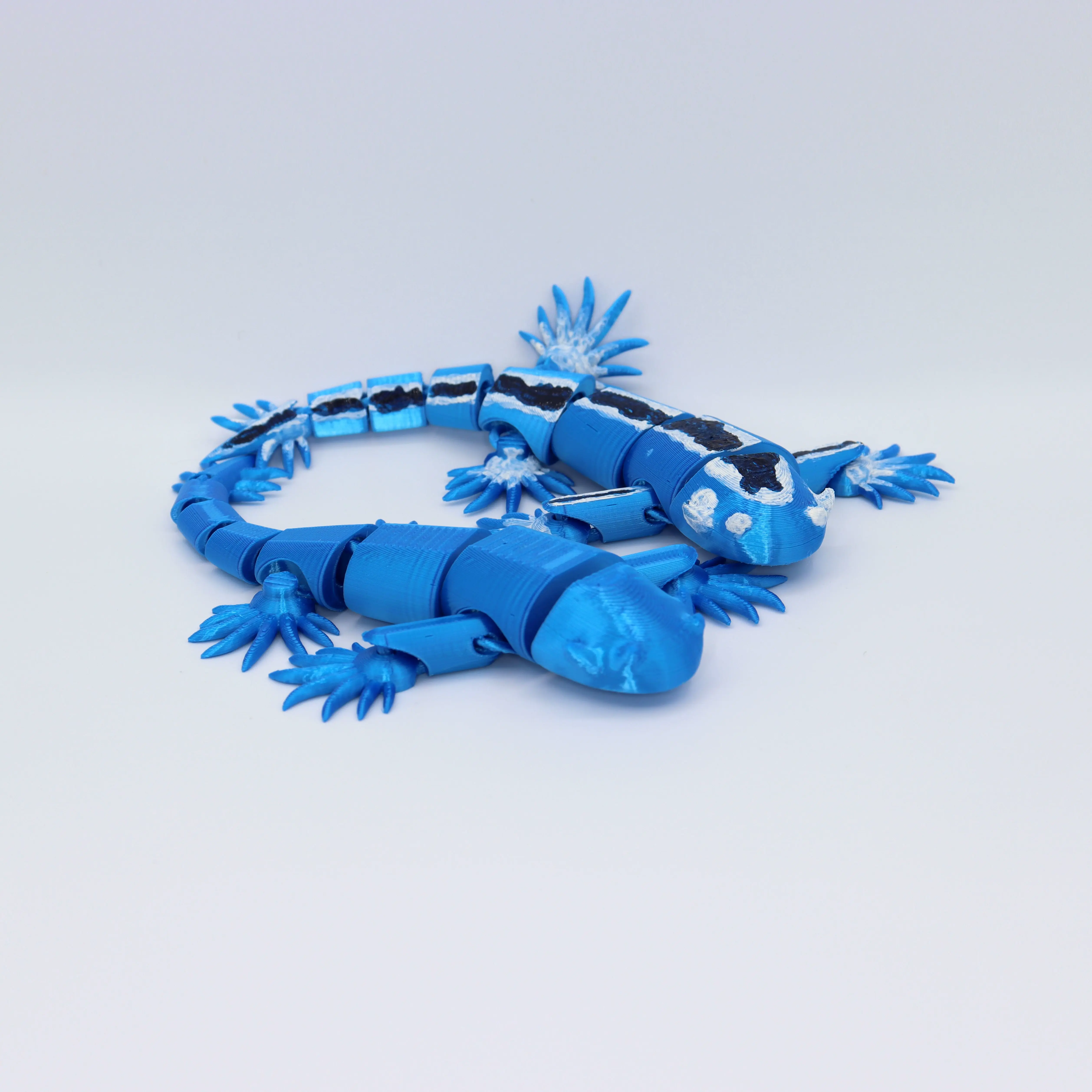 Dragon de mer bleu articulé