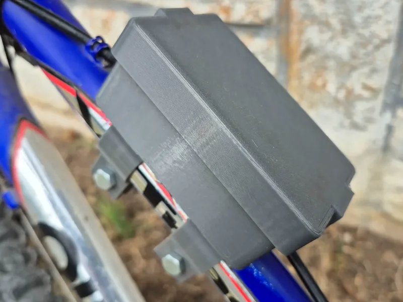 Fahrradhalterung für TrackerOne GPS-Tracker.