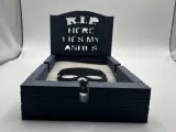 Tombstone ashtray-2