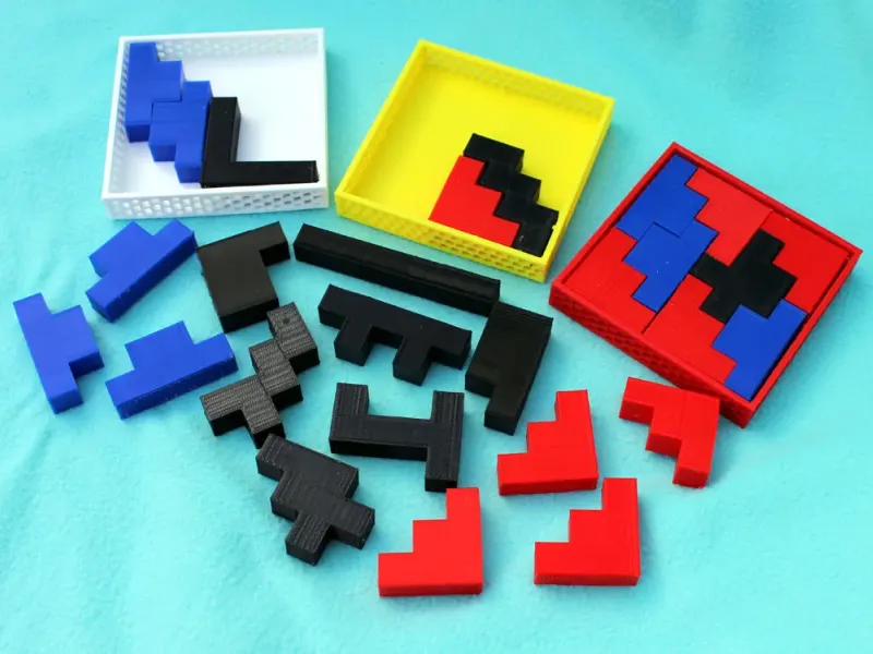 Zece puzzle-uri Tiling  
