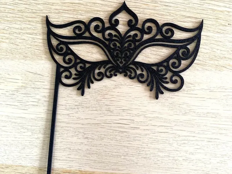 Mask with support