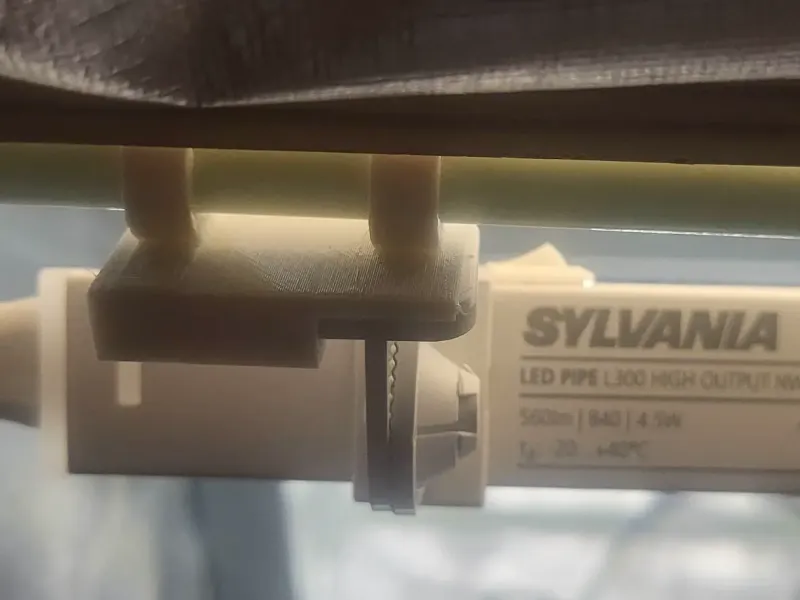 Clip para tubo LED Sylvania para montar en la carcasa SunLu