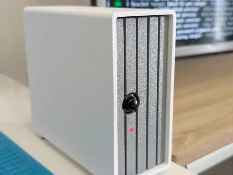 Swap Pi 4 - Retro Modern Raspberry Pi 4 PC Case