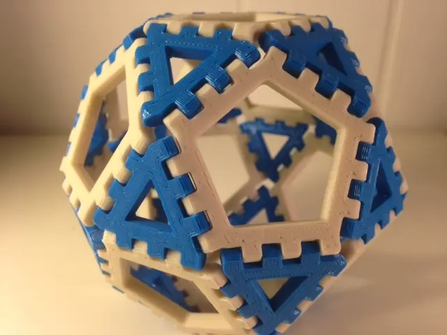 Poly-Snaps: Tiles for Building Polyhedra