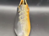 Chuteira de futebol - modelo sólido-3
