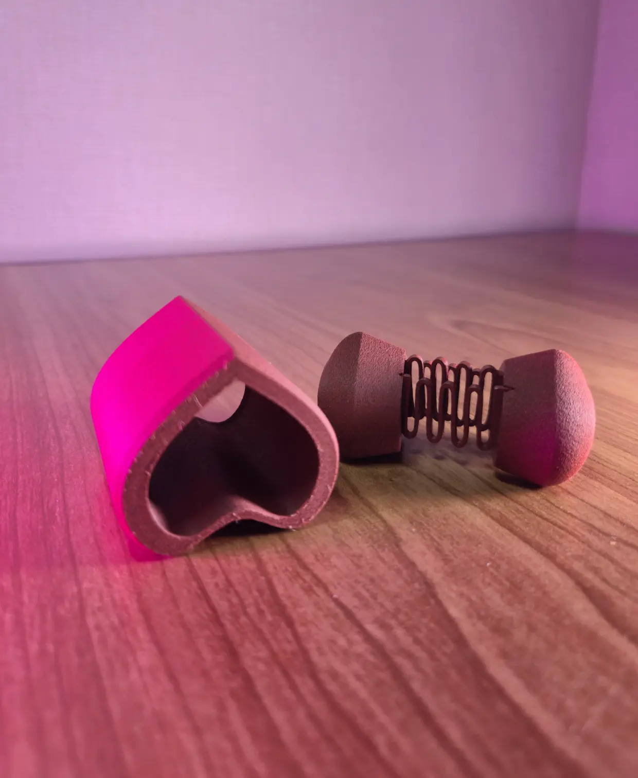 Heart Fidget Glider – Dual Button Press Toy Tube