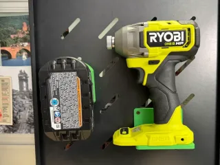 RYOBI ONE+ 18V Power tool & Battery holder