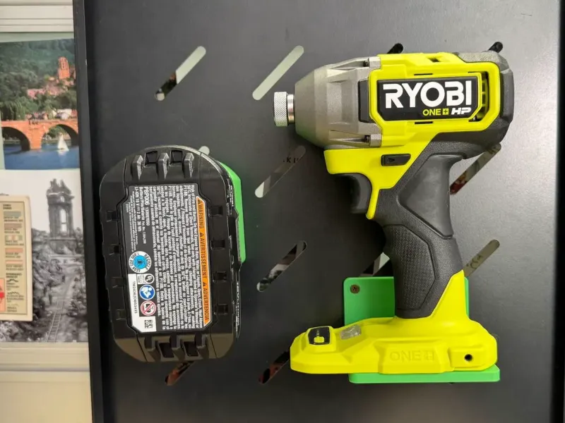 RYOBI ONE+ 18V Power tool & Battery holder