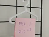 Post-it hanger-0