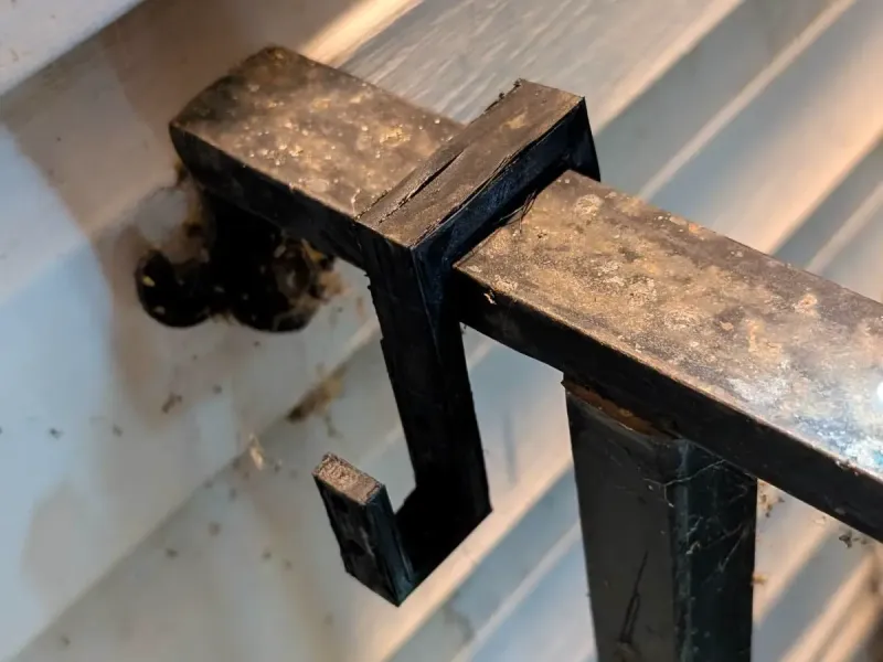 Stair Railing Wire Holder for Holiday Lights