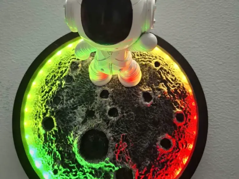 L'ASCOLTATORE LUNARE