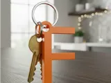 F keychain-0