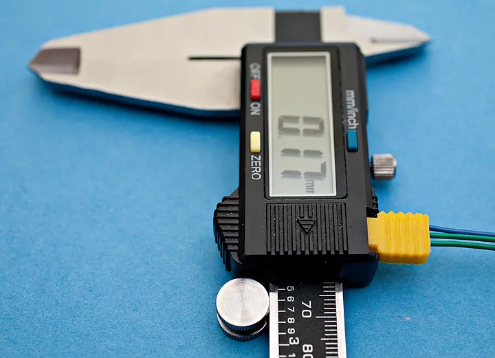 SPC Serial data connector for calipers and Indicators (DIY D