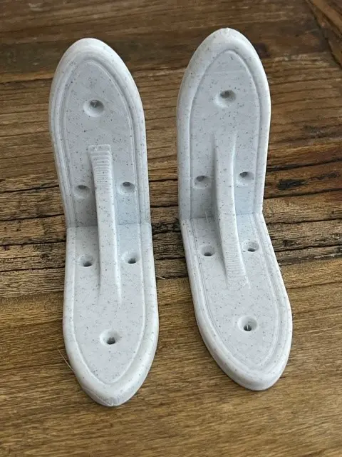 Simple shelf bracket