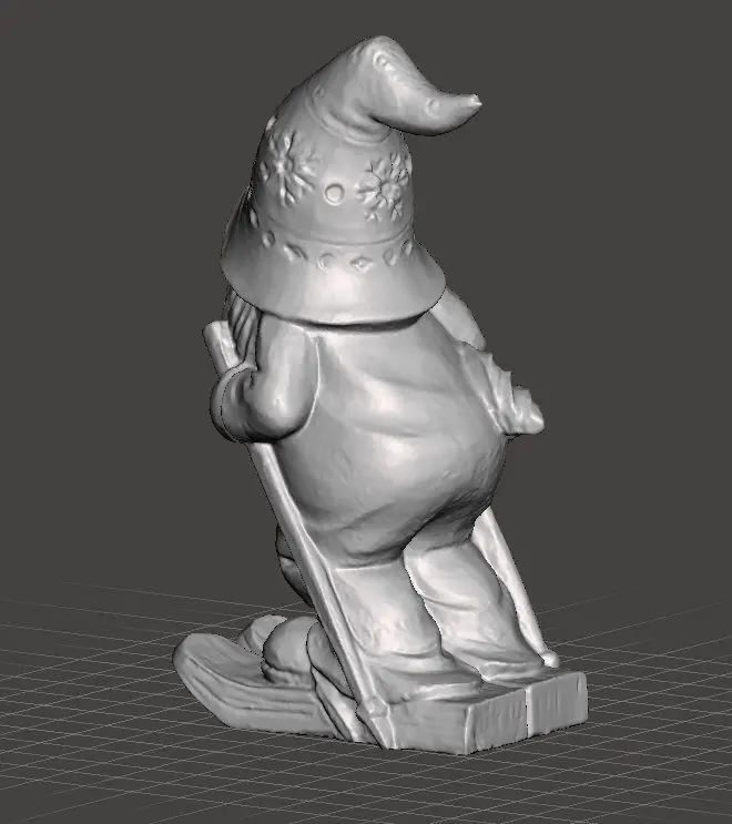 gnome on skis