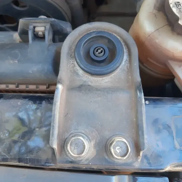 Pajero radiator rubber