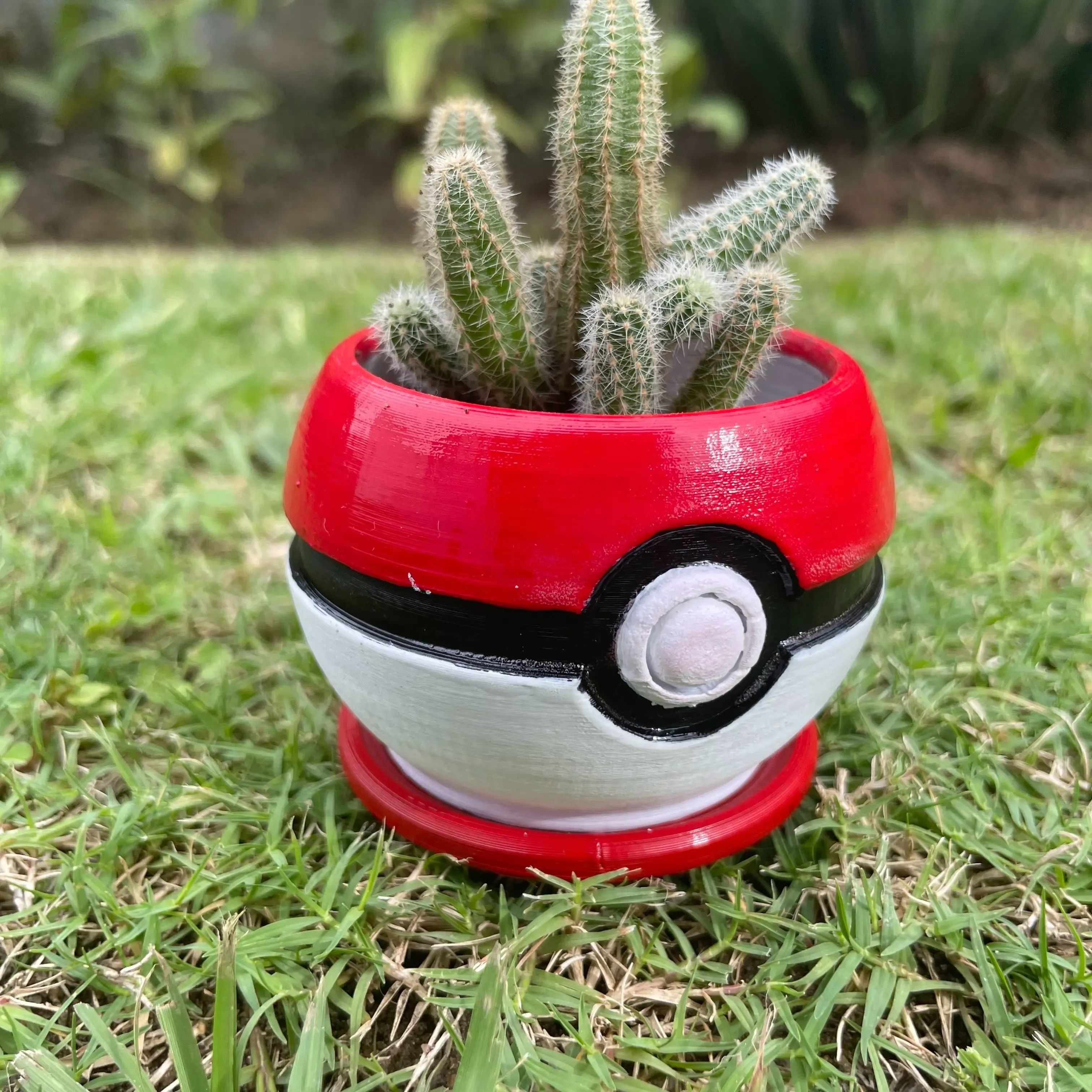 Pokemon Pokeball Planter / Plant pot. No Supports