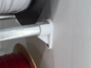 1/2" pipe wall support