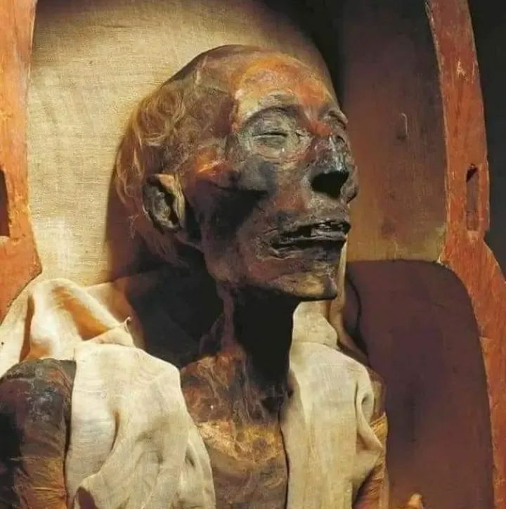Mummy face of Pharaoh