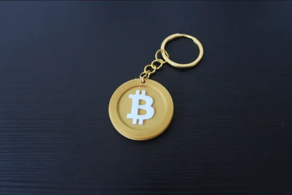 key chain bitcoin crypto