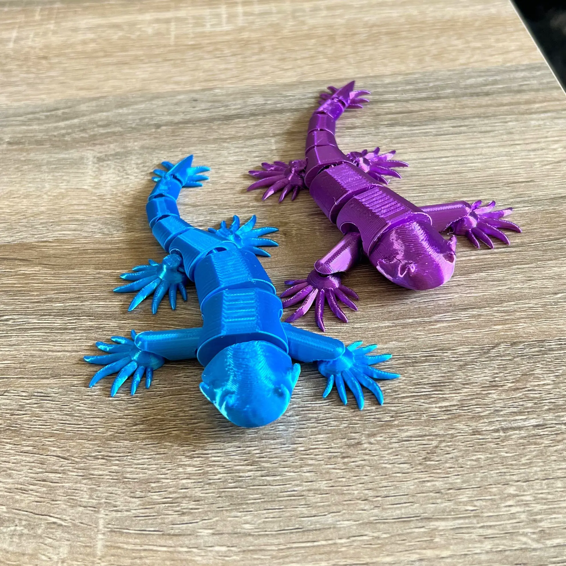 Dragon de mer bleu articulé