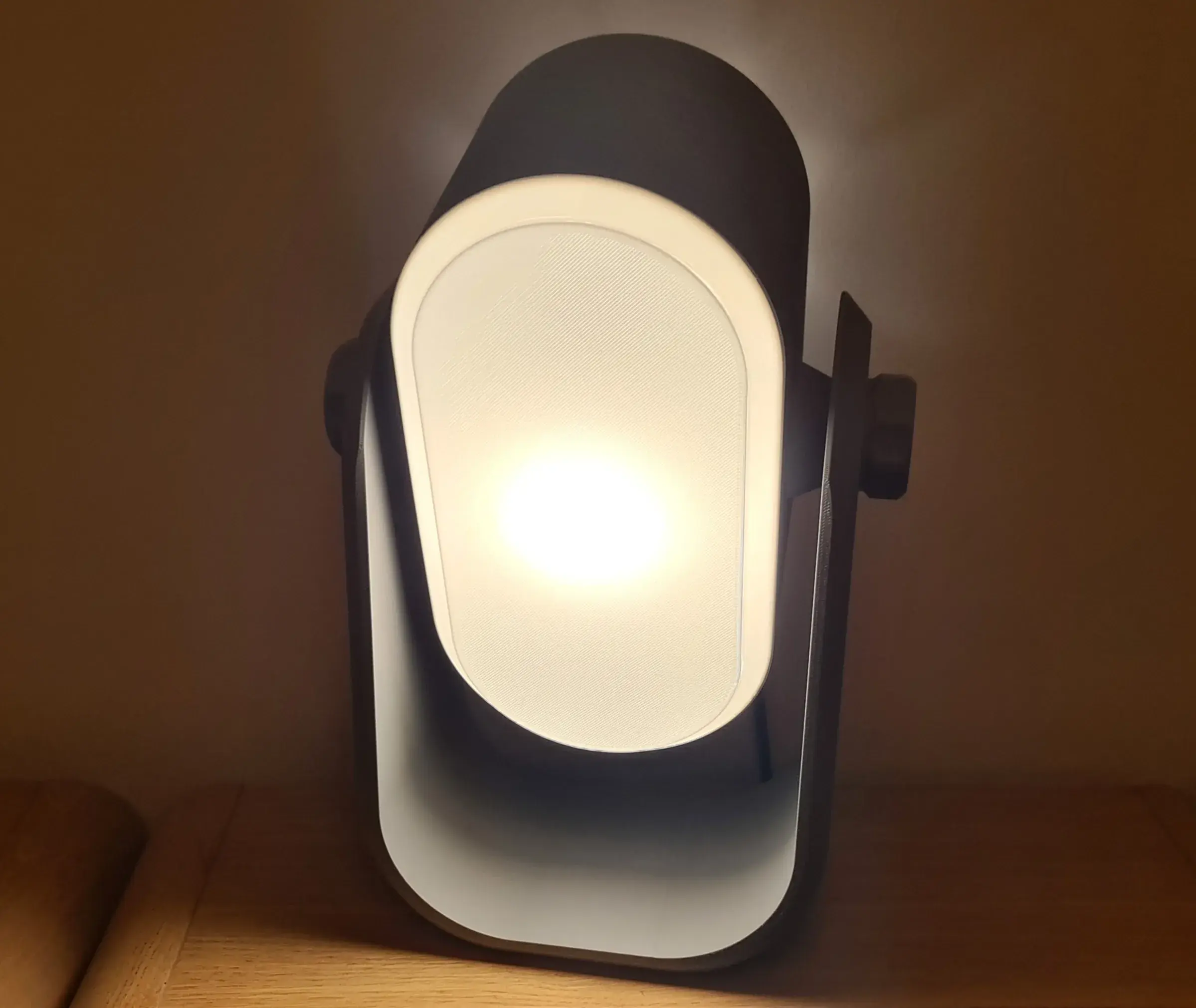 Modern Adjustable Cyber Lamp with Stand for LED E26 or E27