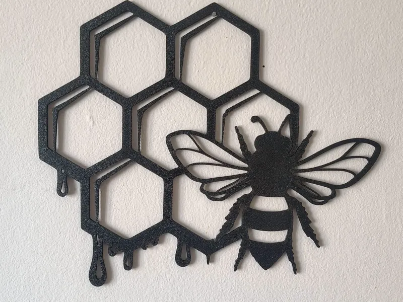 Bee wallart