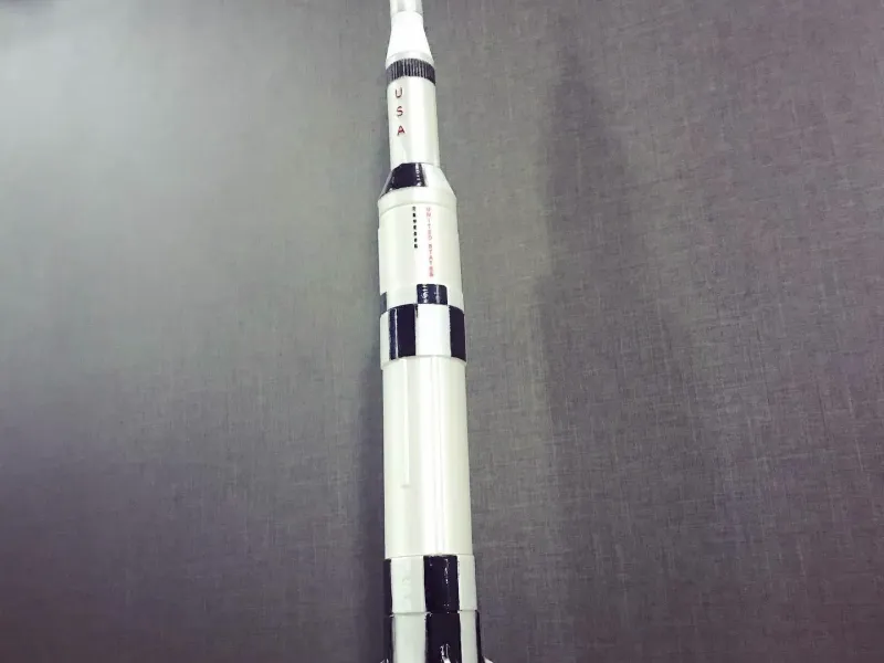 Saturn v
