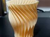 Jarrón de estructura helicoidal-1