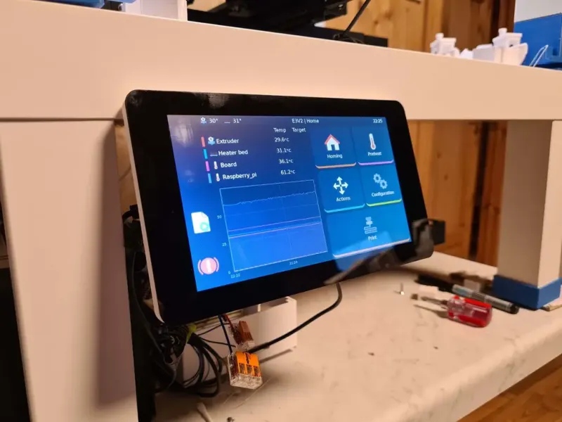Крепление IKEA Lack для Raspberry Pi с 7-дюймовым экраном - нижнее