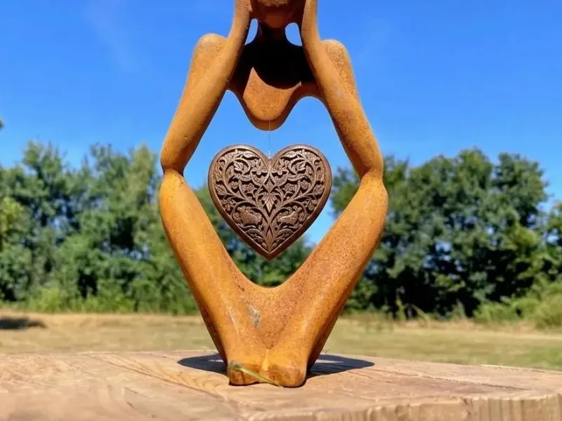 Scultura artistica a forma di cuore