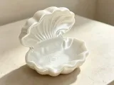 Shell-Shaped Jewelry Box-1