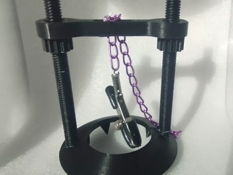 Nipple stretcher