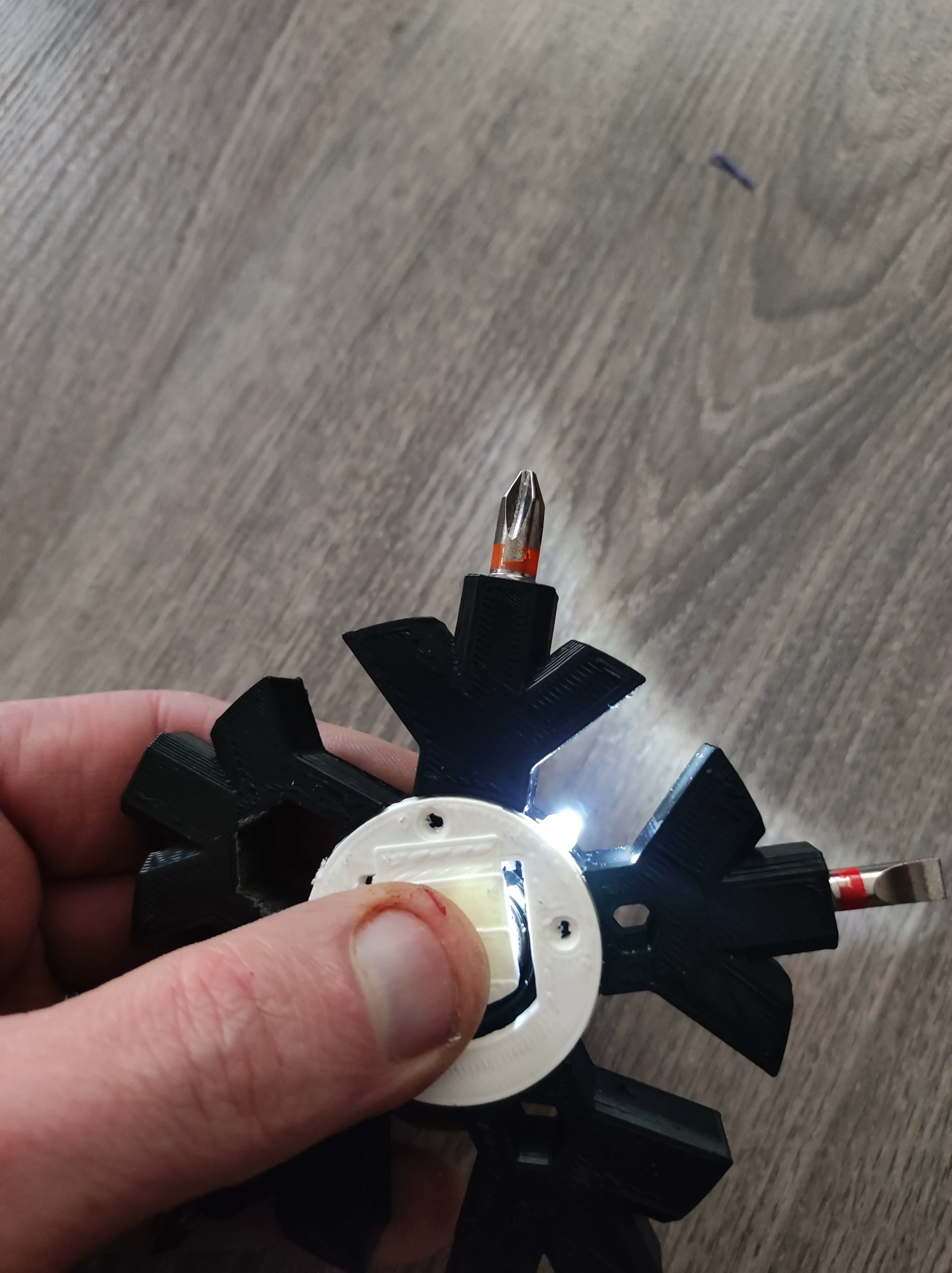 schneeflocke Multitool Bithalter Gadget