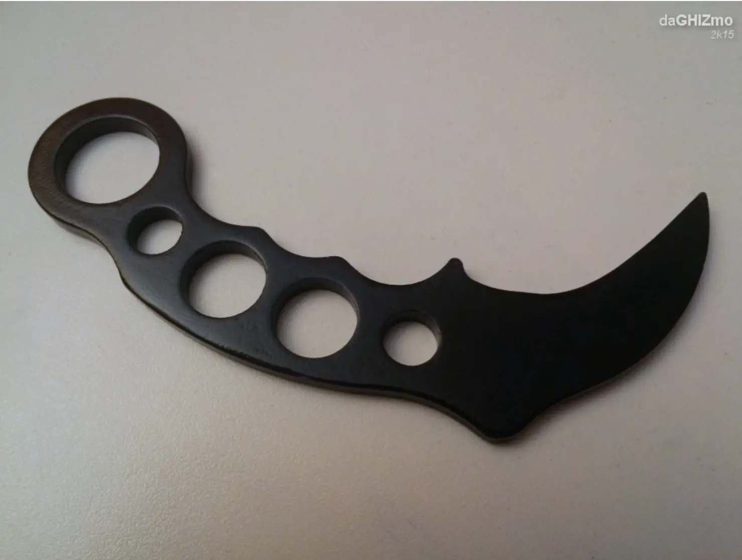 TRAINING KARAMBIT