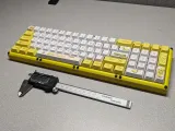 MECHANICAL KEYBOARD - 60% PLUS NUMPAD-4