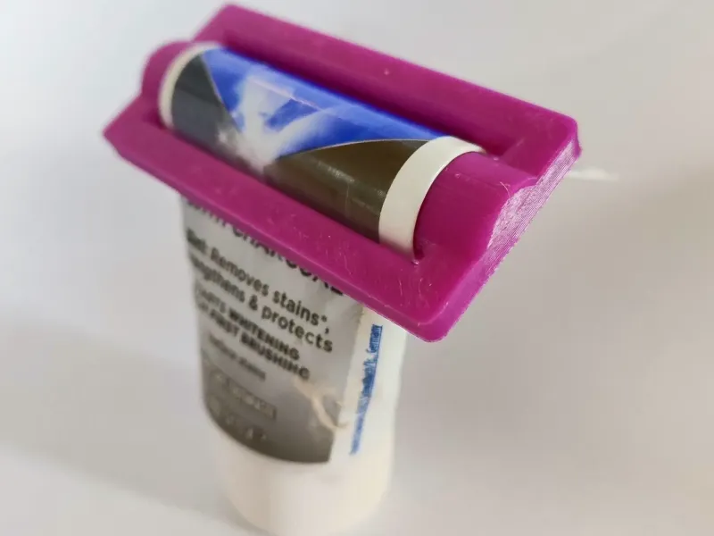 Rolling Toothpaste Squeezer | Tube Winder