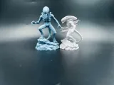 Xenomorph Alien on Rock – Display Figure-4