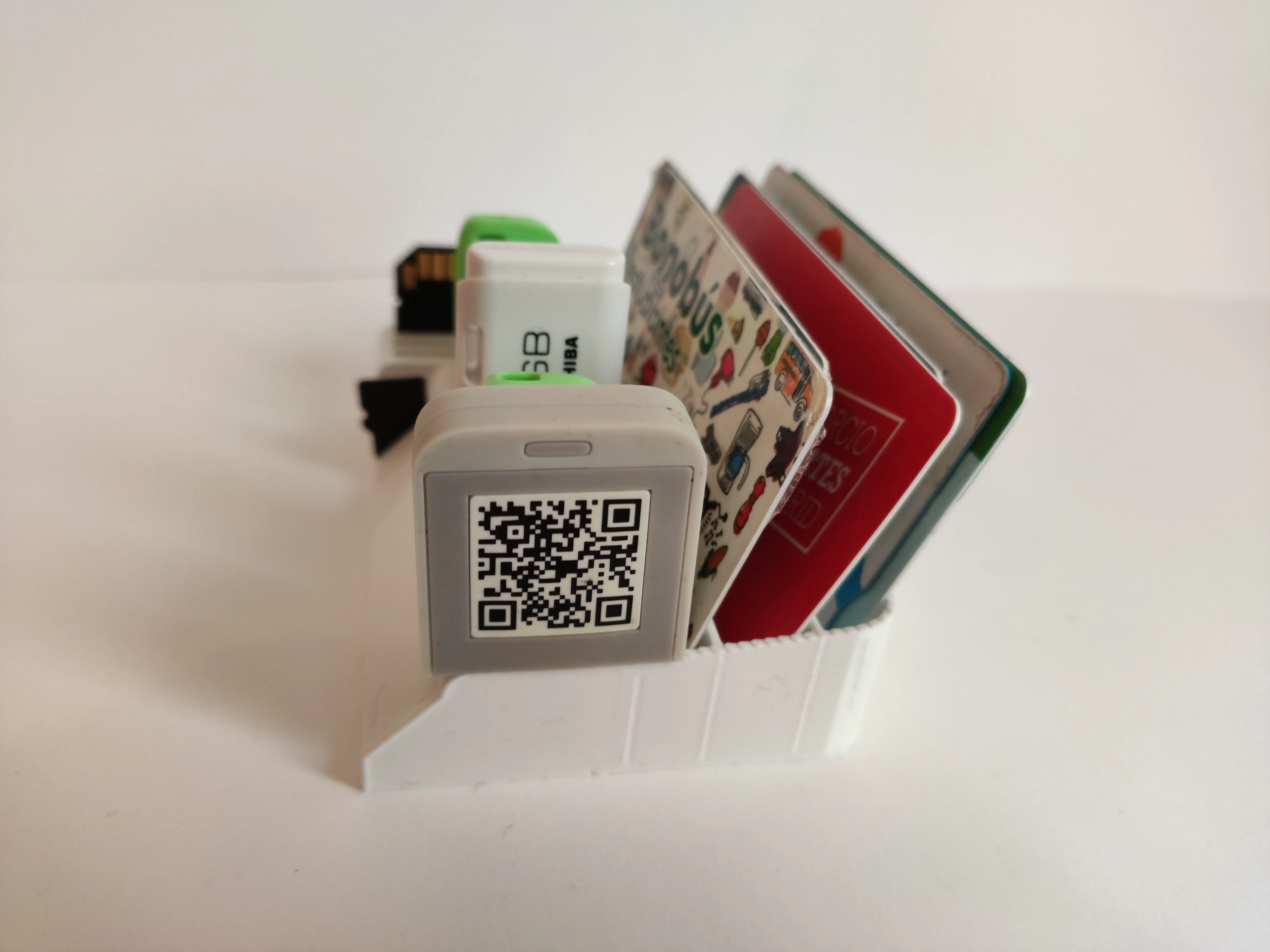 Multi Card and USB holder