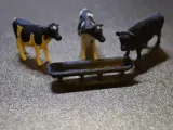 1/64 scale feed bunk-0
