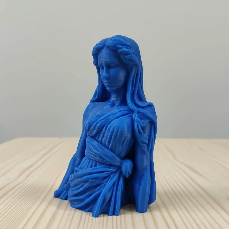 Elegant Beauty Statue