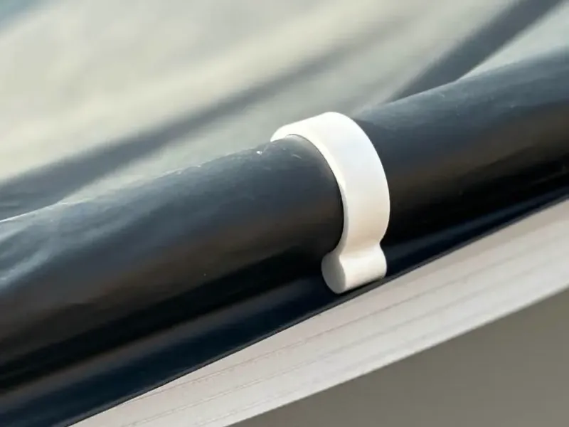 Pool clip suitable for 48 mm pool frame