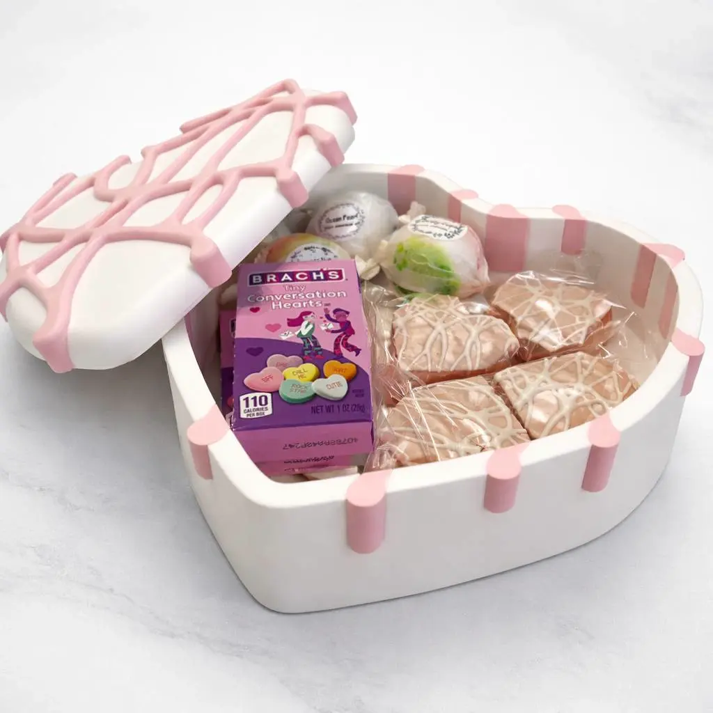 Valentine's Day Gift Box | Little Debbie Heart Cake